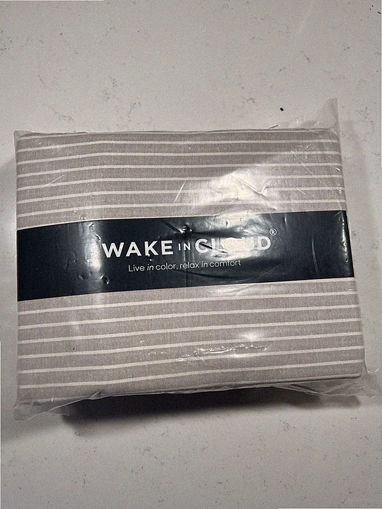 Wake In Cloud Striped Gray Twin Bed Sheet And Pillowcases Set Of 3